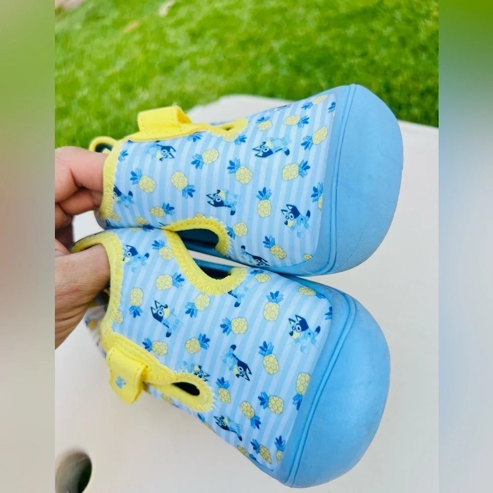 Ground Up Bluey Girl's Easy Pull On Take off Hook & Loop Water Shoe 11-12